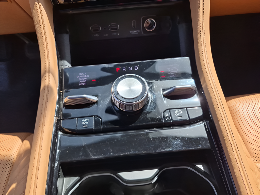 Used 2025 White Jeep Summit image 30