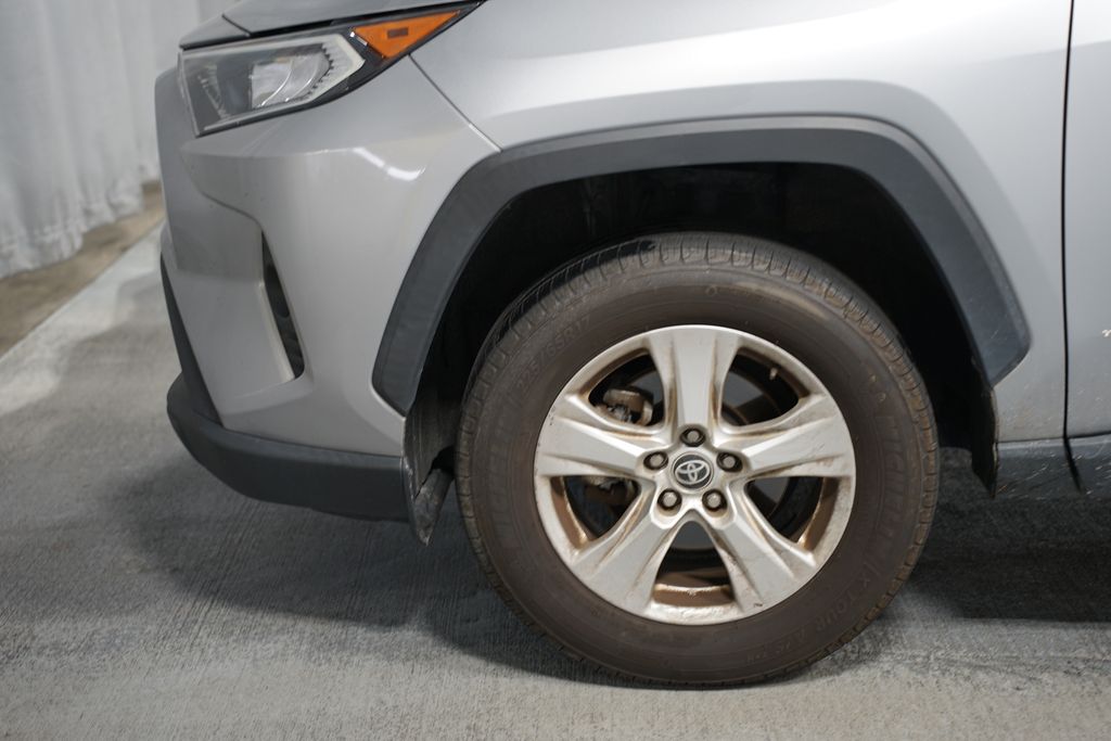 2021 Toyota RAV4 XLE 5
