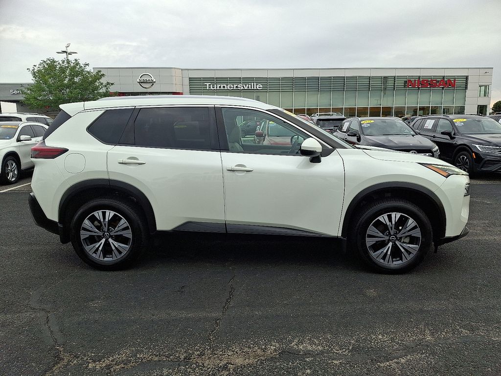 Thumbnail: 2022 Nissan Rogue - 7