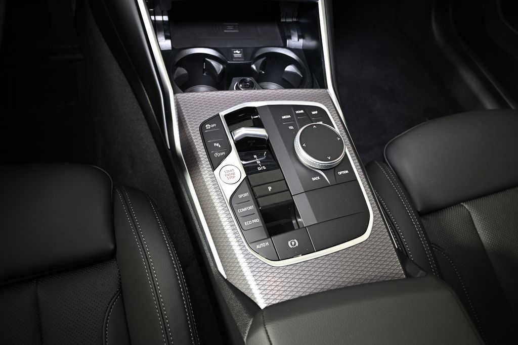 Thumbnail: 2026 BMW 3 Series - 19