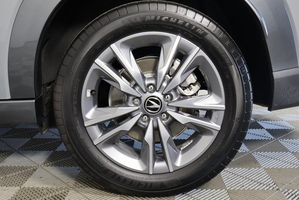 Thumbnail: 2025 Acura ADX - 13