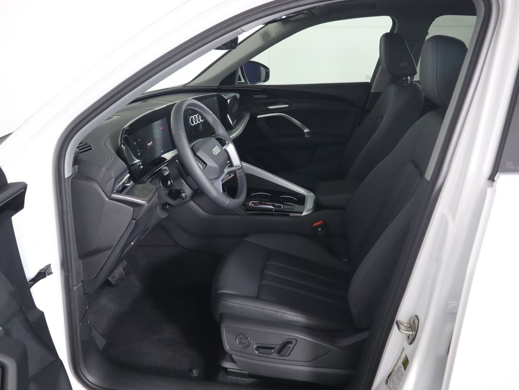 Thumbnail: 2025 Audi Q5 - 21