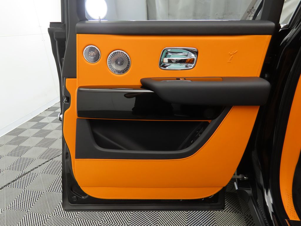 Thumbnail: 2023 Rolls-Royce Cullinan - 27