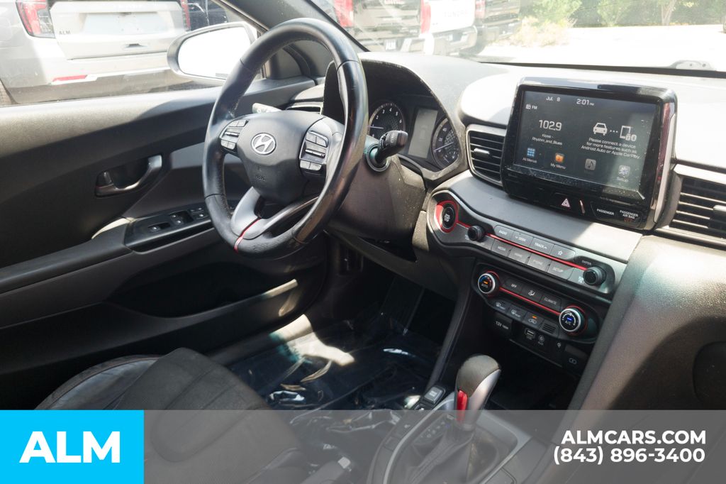Used 2019 White Hyundai 2.0 Premium image 18