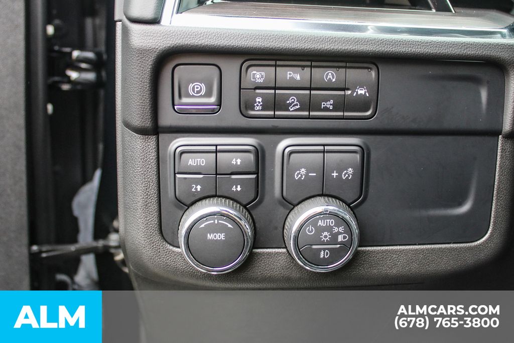 Used 2025 Black Chevrolet Z71 image 32