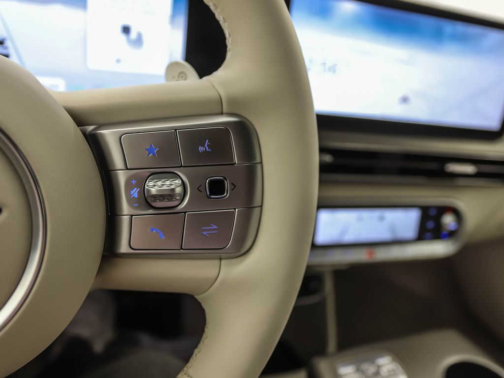Thumbnail: 2023 Genesis GV60 - 13