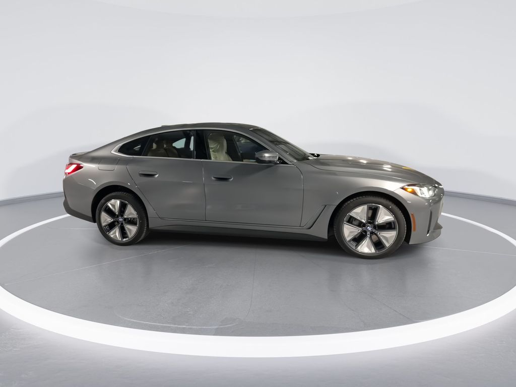 2025 BMW i4 xDrive40 9