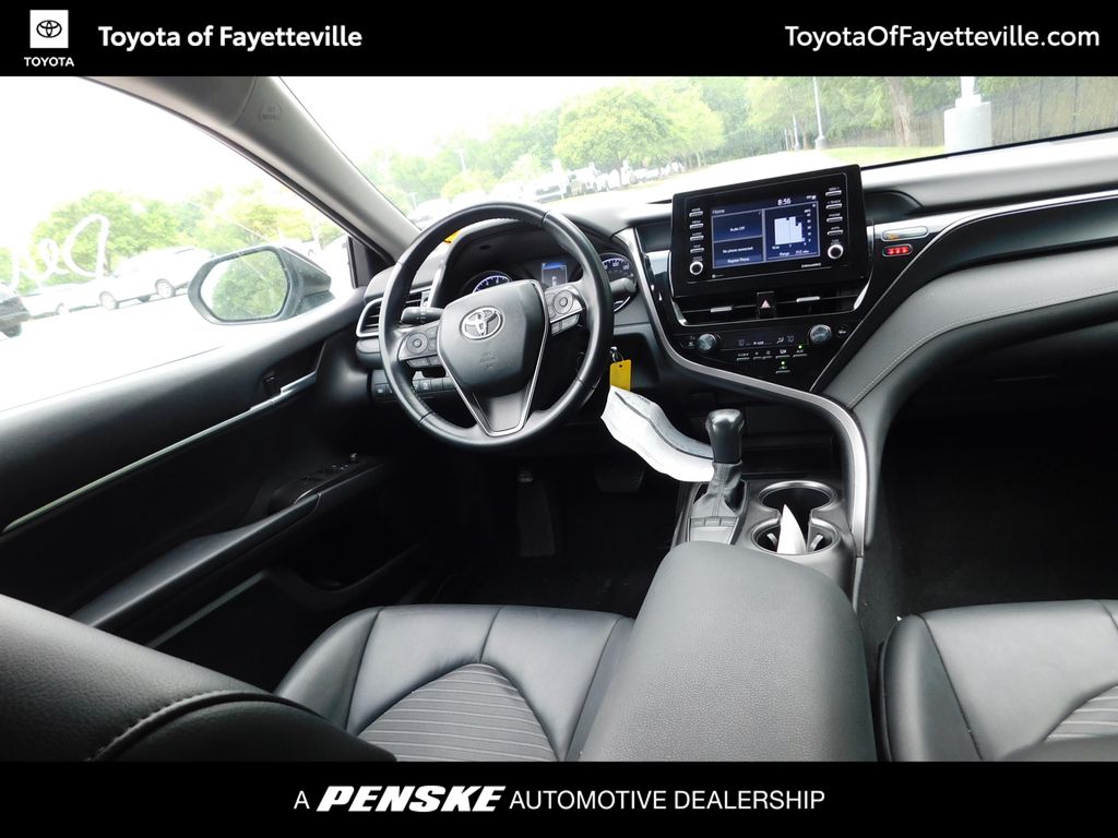 2023 Toyota Camry SE 3