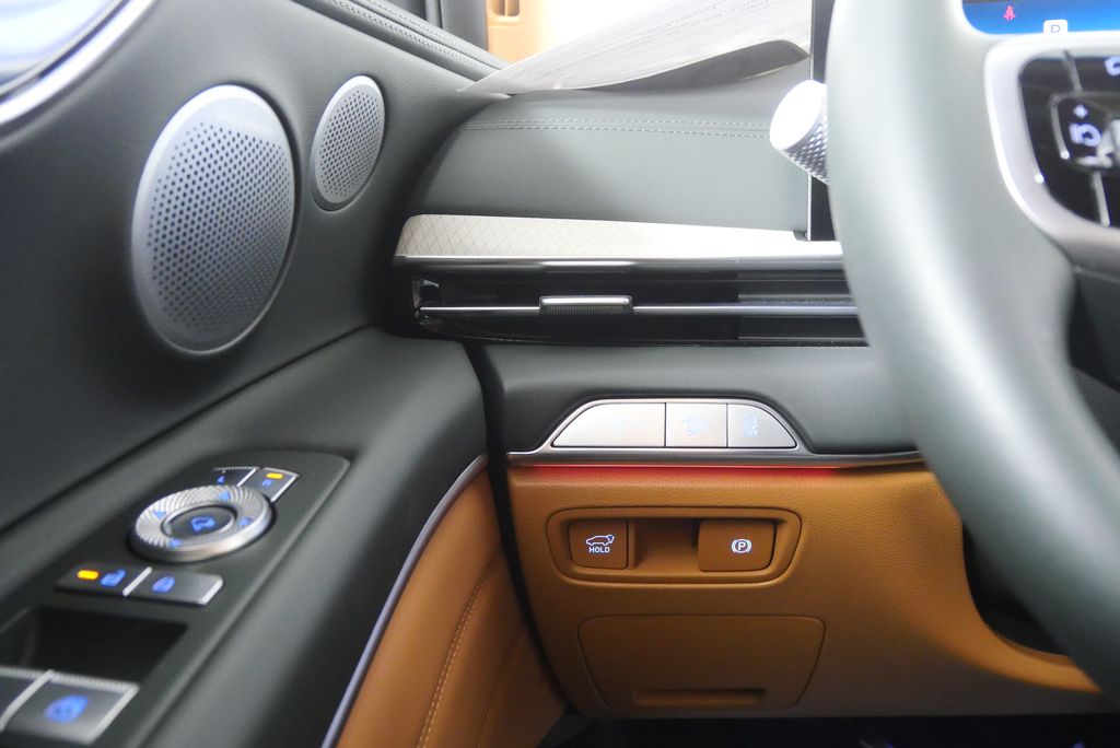 Thumbnail: 2025 Genesis GV80 - 19