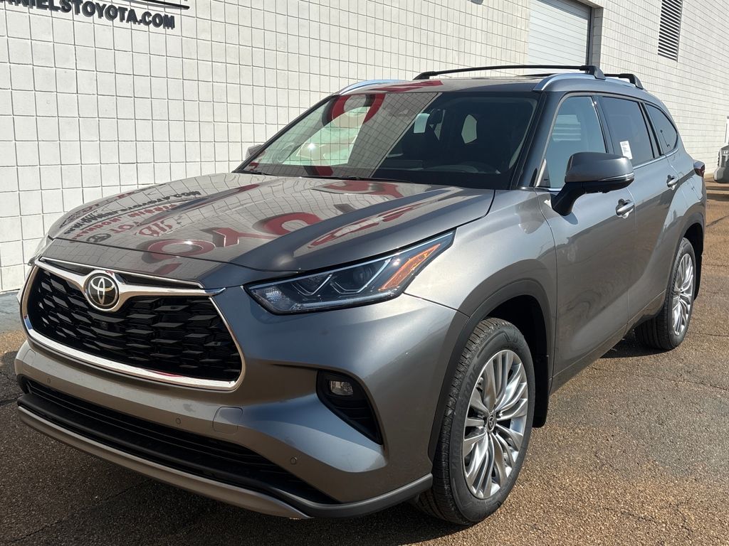 2026 Toyota Highlander Platinum AWD