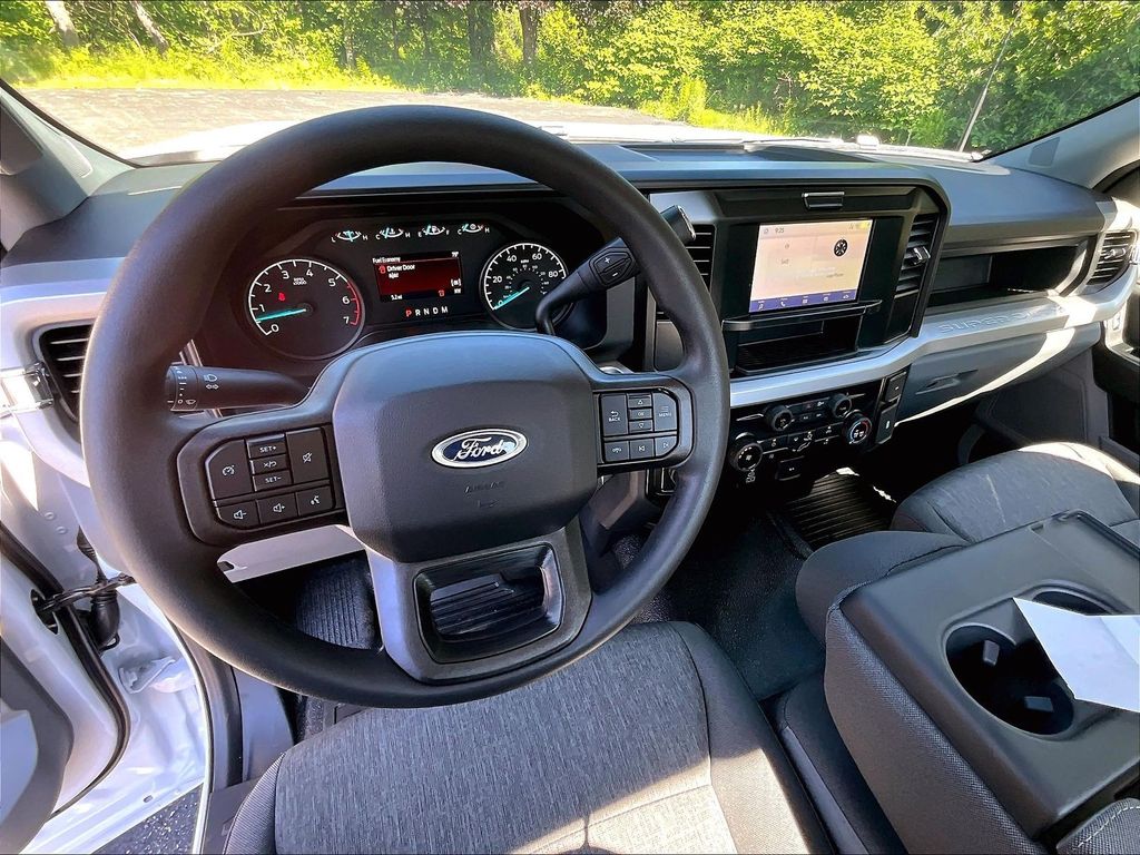 2026 Ford F-350SD — photo 6