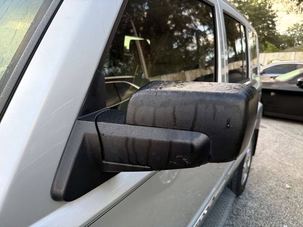 used 2007 Jeep Commander car, priced at $6,991