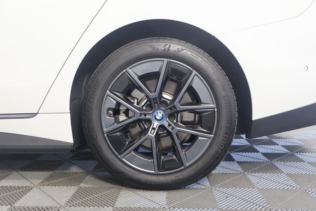 2024 BMW i4 eDrive40 16