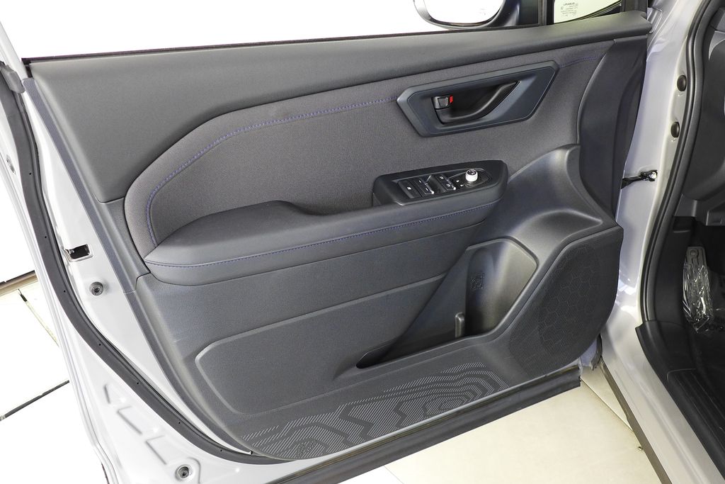 2025 Subaru Forester Premium 11