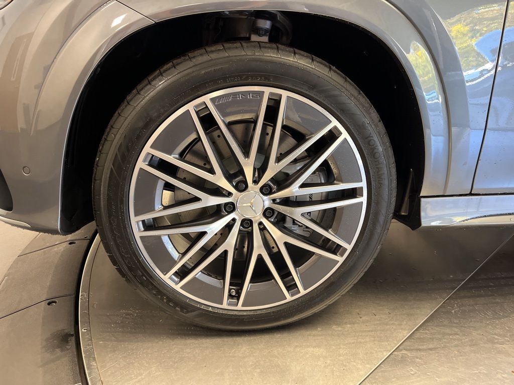 Thumbnail: 2026 Mercedes-Benz GLE - 10