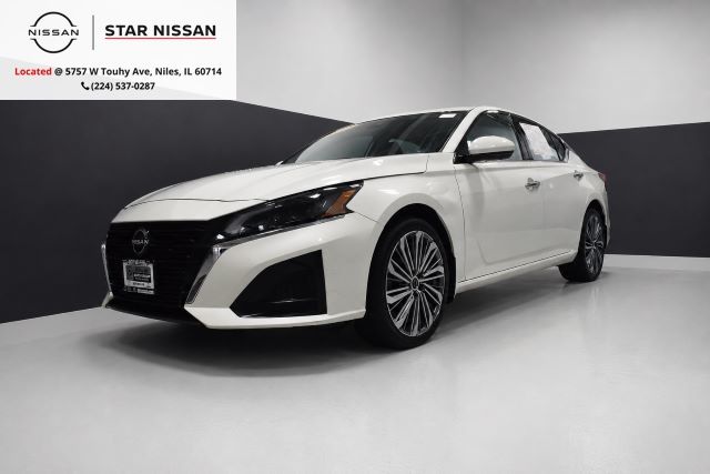 Pearl White Tricoat 2023 Nissan Altima Sedan All-Wheel Drive Continuously Variable Transmission