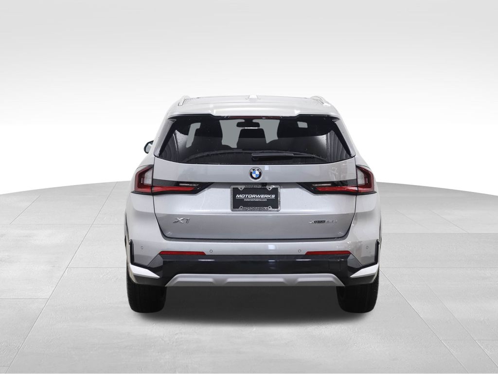 2025 BMW X1 xDrive28i 4