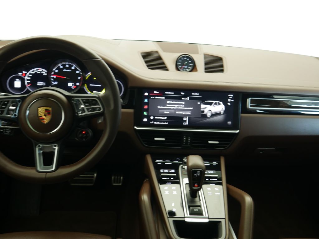 Thumbnail: 2023 Porsche Cayenne - 29