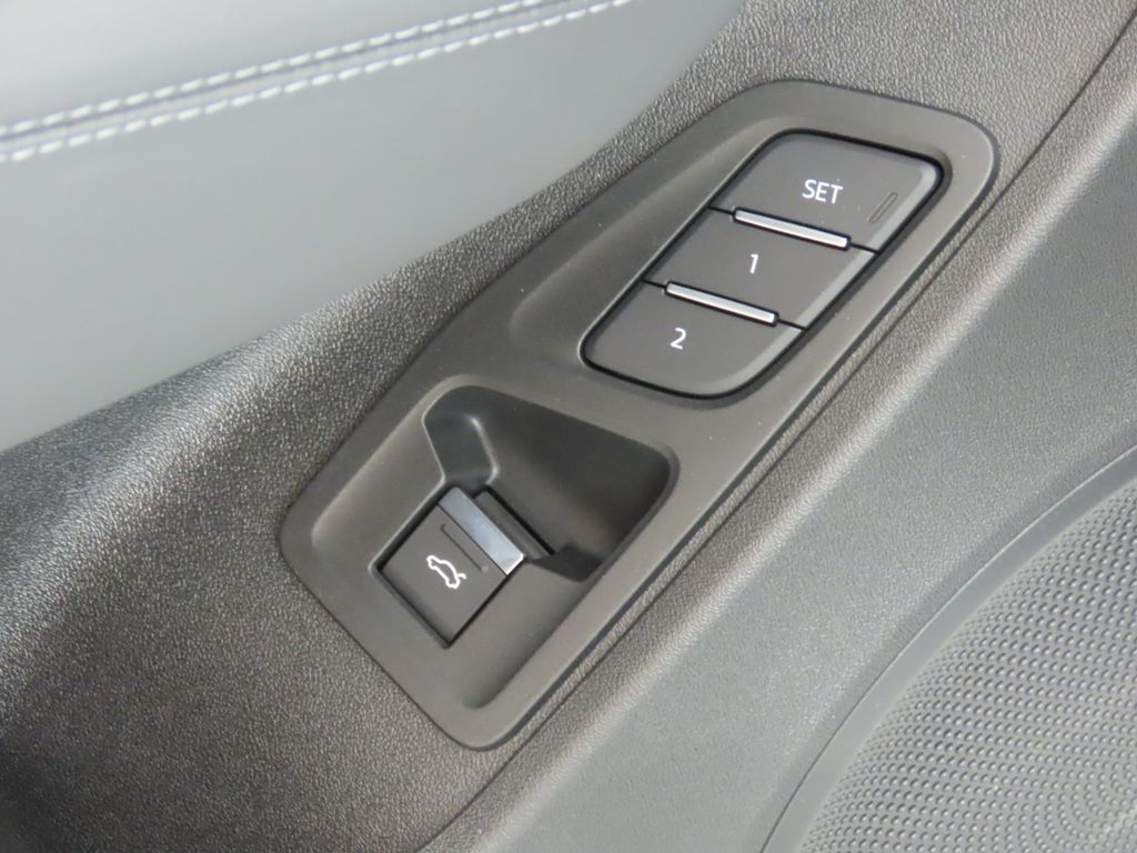 Thumbnail: 2026 Audi Q3 - 32