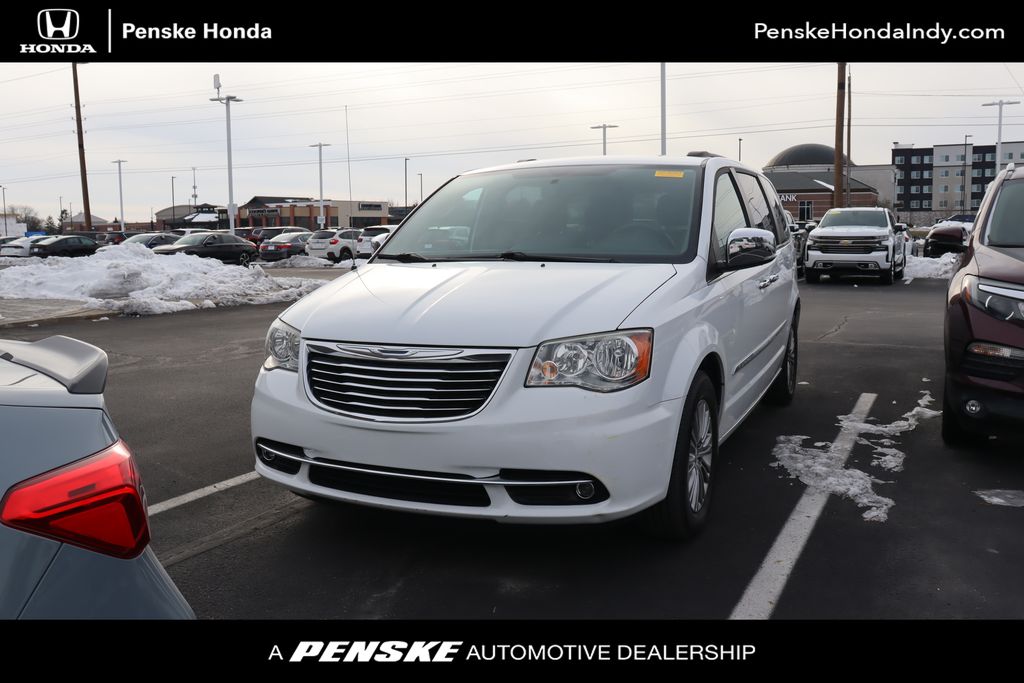 2015 Chrysler Town & Country Touring -
                Indianapolis, IN