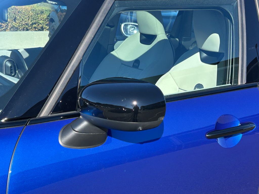 Thumbnail: 2025 MINI Cooper - 10