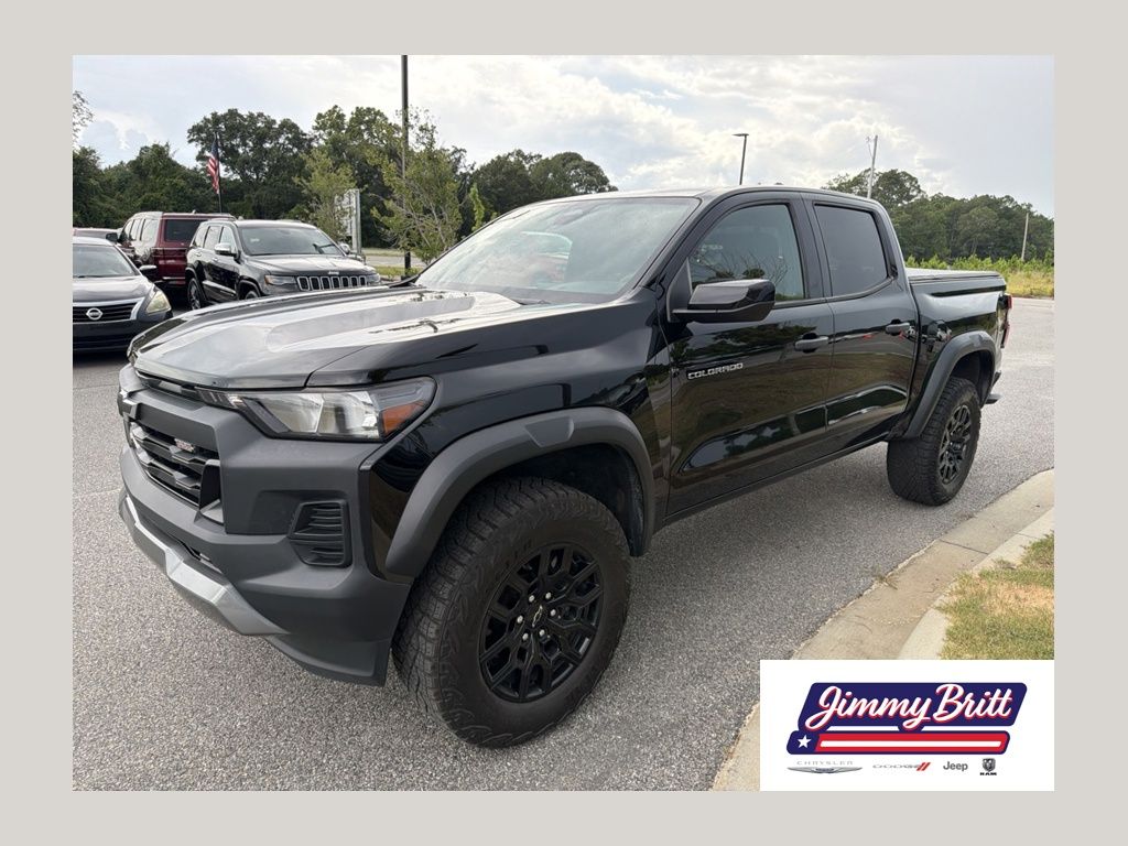 Black 2024 Chevrolet Colorado Pickup Truck Four-Wheel Drive 8-Speed Automatic