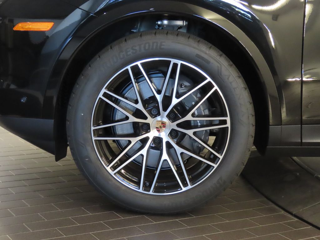 Thumbnail: 2026 Porsche Cayenne - 11