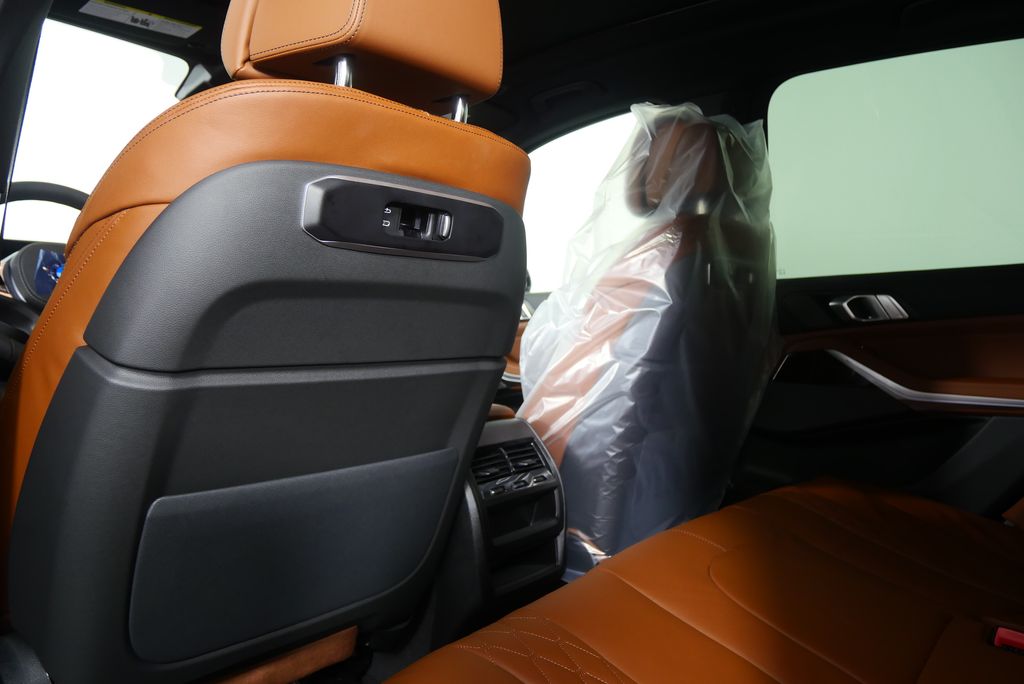 Thumbnail: 2026 BMW X5 - 17