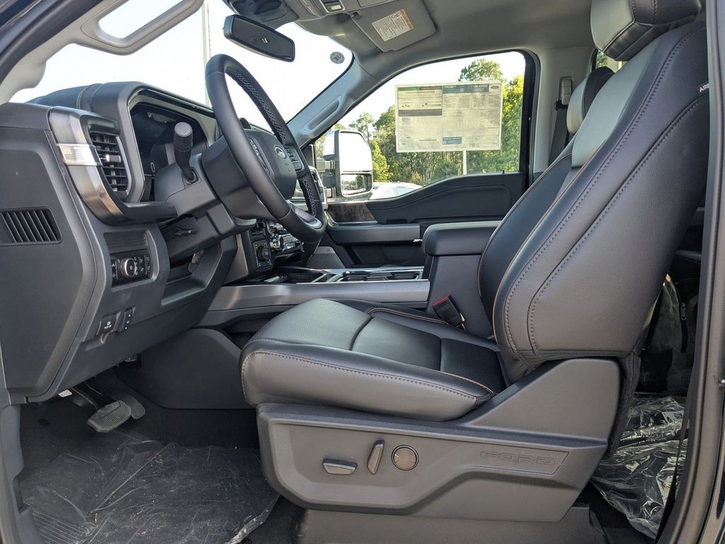 2025 Ford F-250 Super Duty Lariat