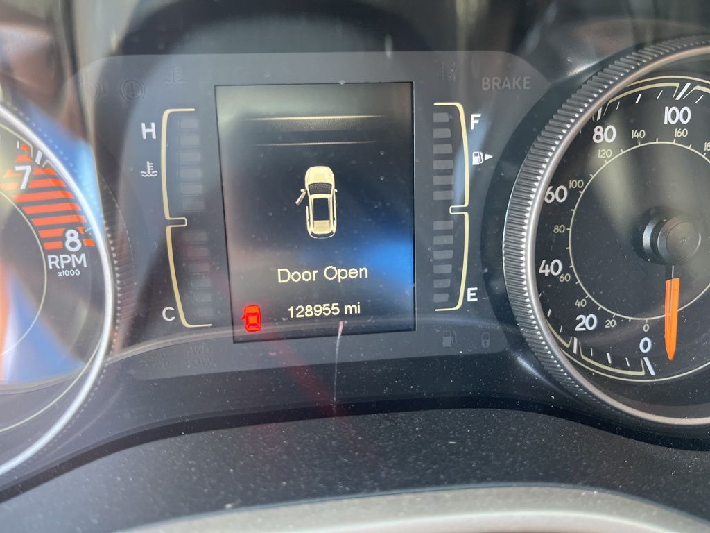 Thumbnail: 2017 Jeep Cherokee - 5