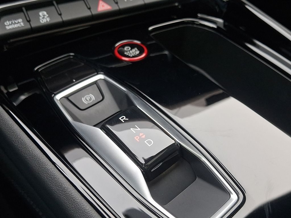 Thumbnail: 2023 Audi e-tron GT - 15