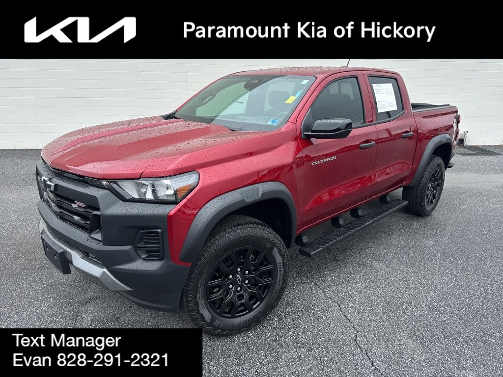 Radiant Red 2026 Chevrolet Colorado Pickup Truck Four-Wheel Drive 8-Speed Automatic