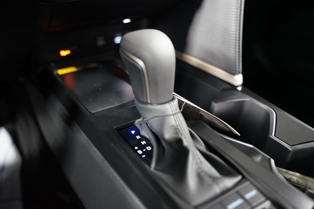 Thumbnail: 2025 Toyota Camry - 22