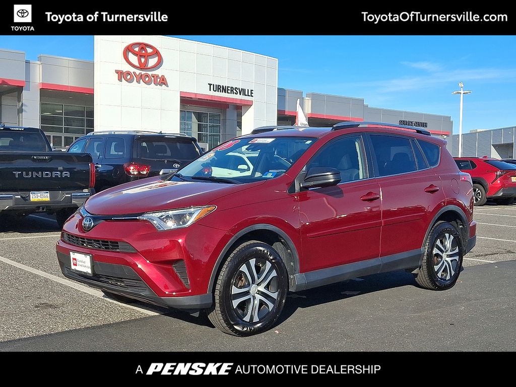 Thumbnail: 2018 Toyota RAV4 - 1