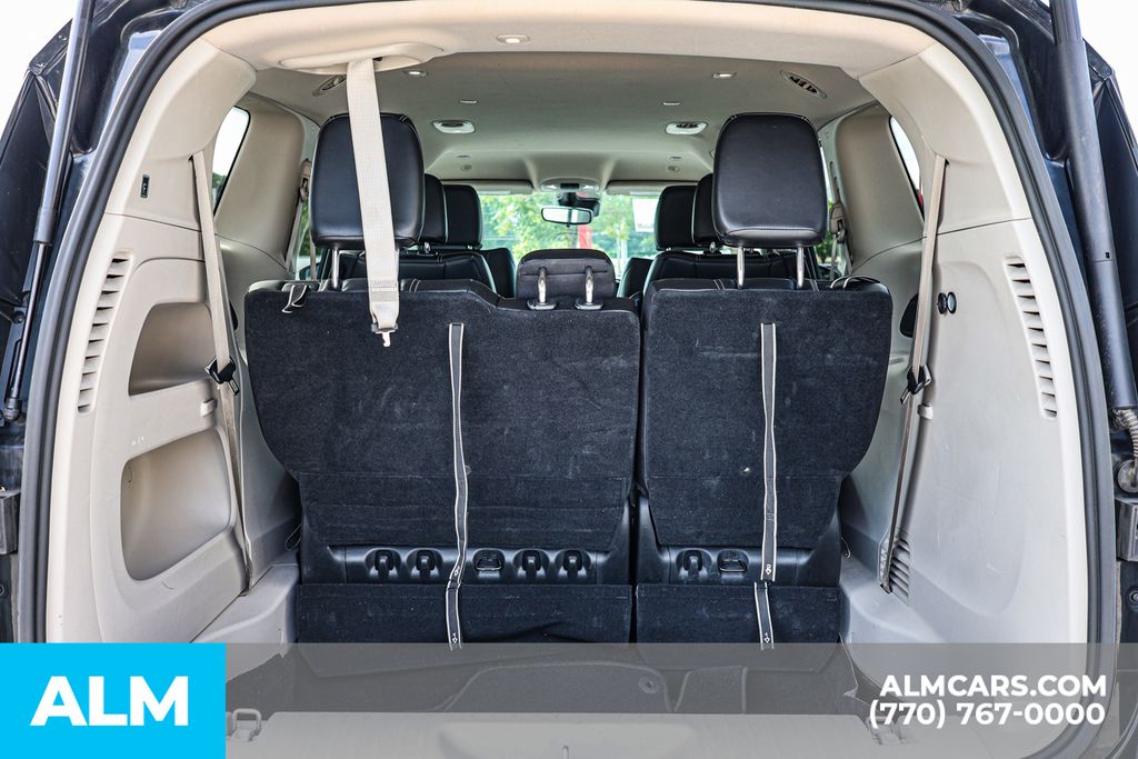 2023 Chrysler Pacifica Touring L photo 23