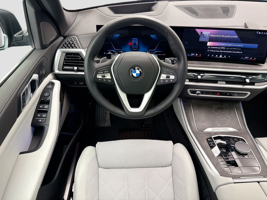 Thumbnail: 2026 BMW X5 - 10