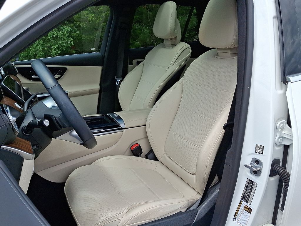 2023 Mercedes-Benz GLC 300 13