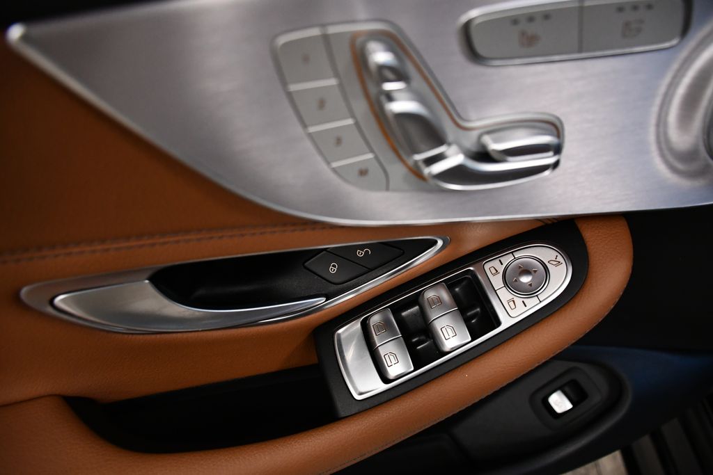 Thumbnail: 2020 Mercedes-Benz C-Class - 16