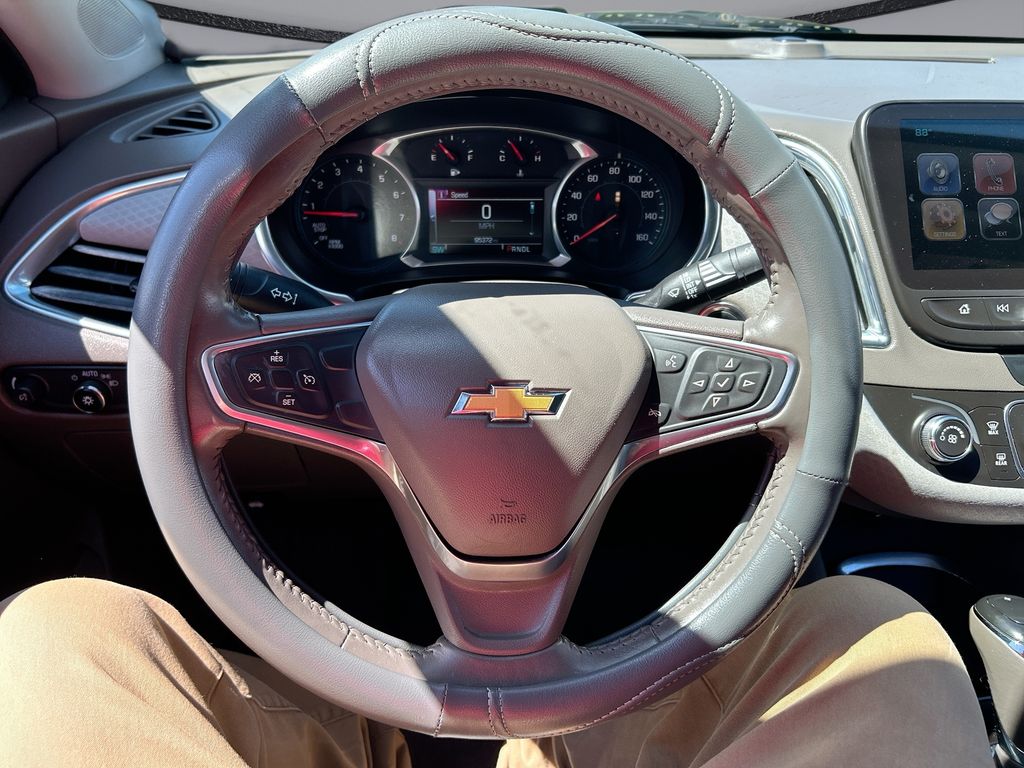Thumbnail: 2018 Chevrolet Malibu - 15