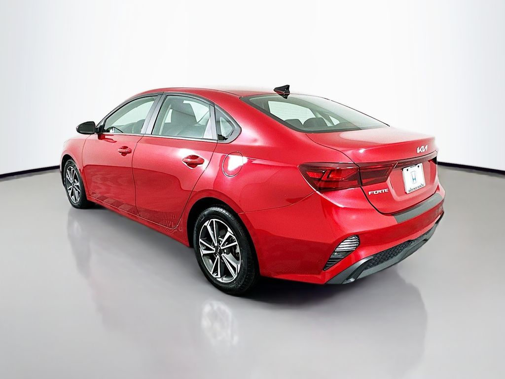 Thumbnail: 2022 Kia Forte - 7