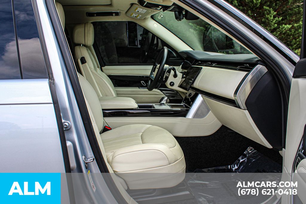 Used 2024 Silver Land Rover SE image 21
