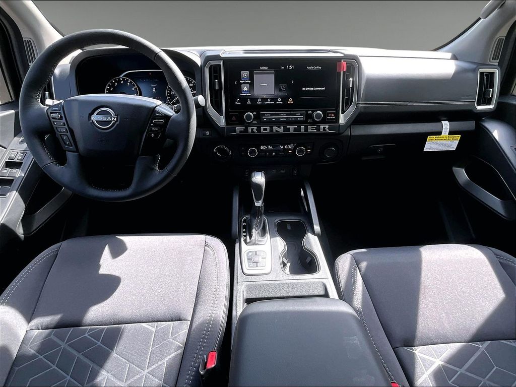 2026 Nissan Frontier — photo 5
