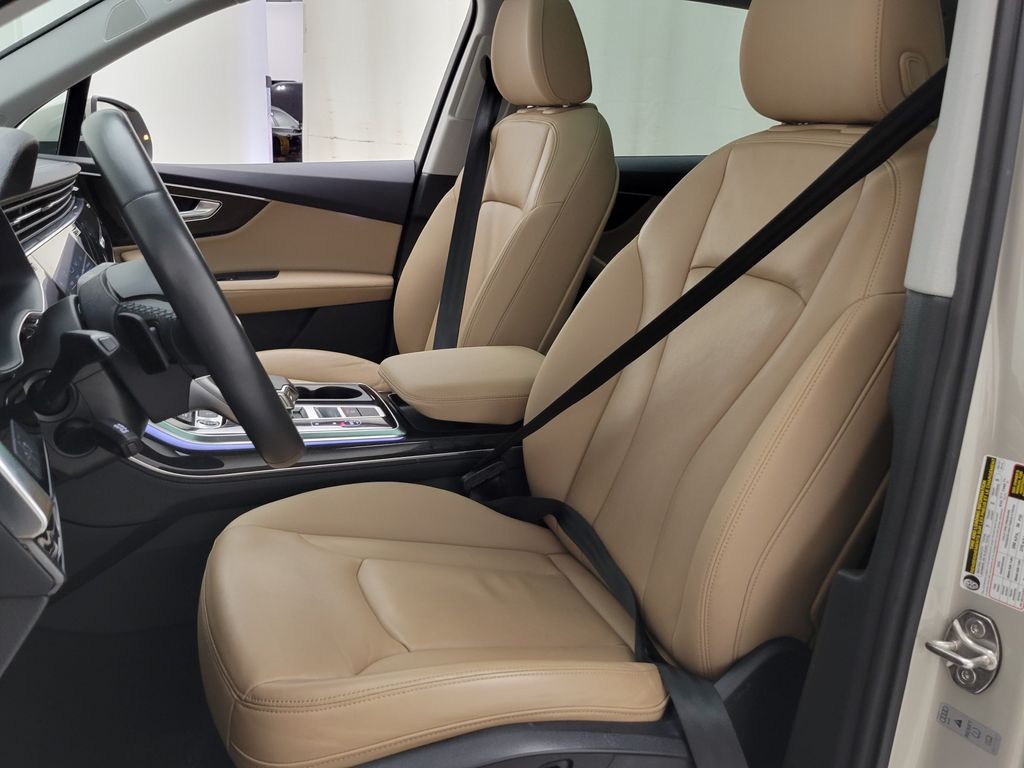 Thumbnail: 2023 Audi Q7 - 26