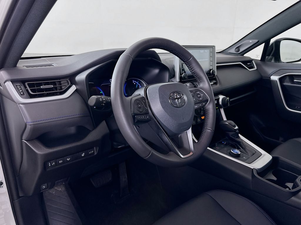 Thumbnail: 2021 Toyota RAV4 - 9