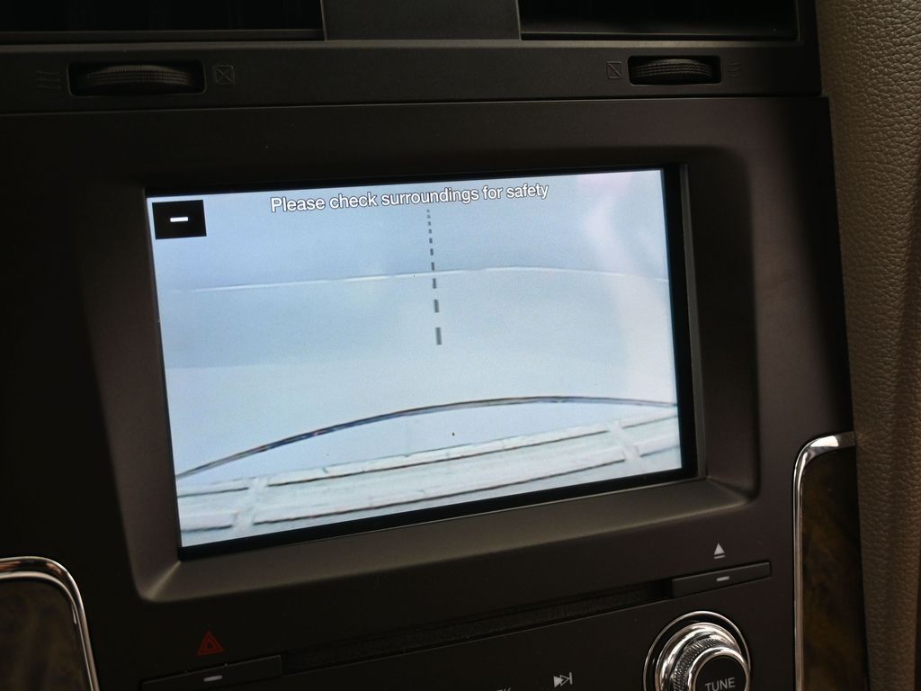 Used 2016 Midnight Lincoln Select image 26