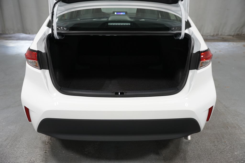 2025 Toyota Corolla LE 31