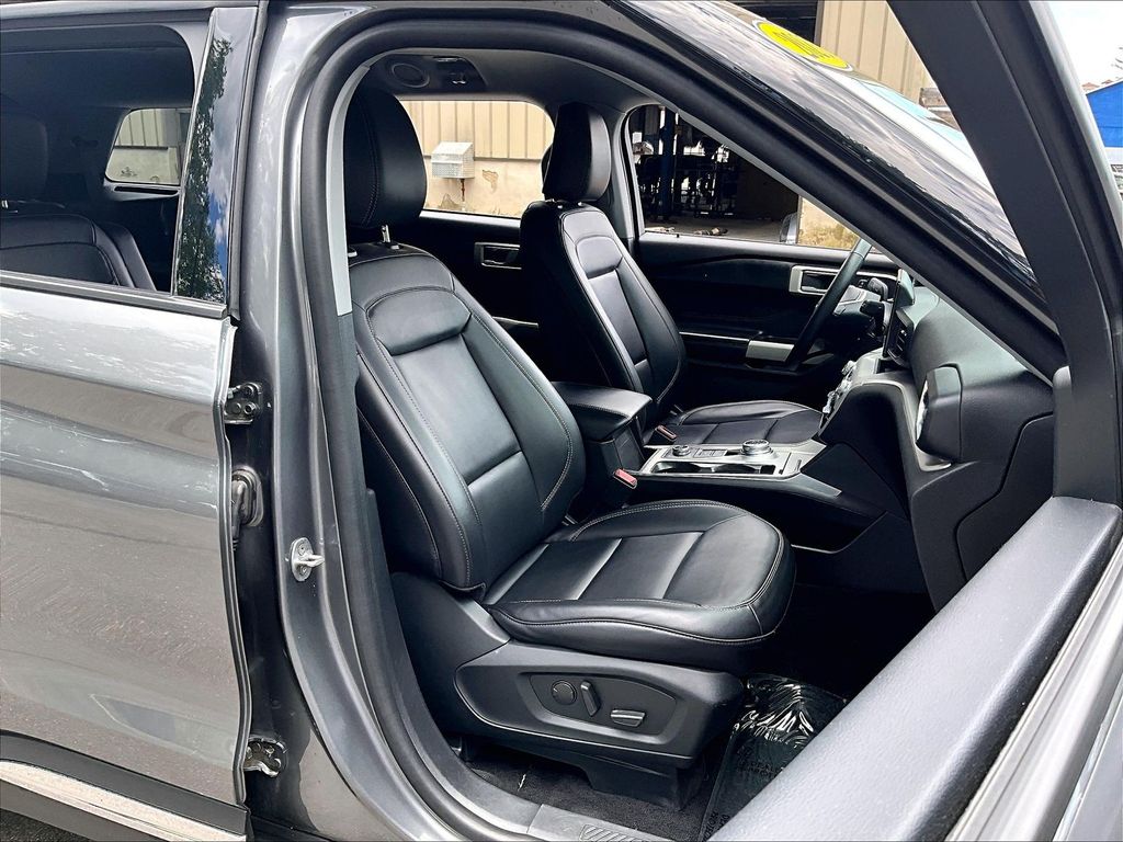 2023 Ford Explorer — photo 11