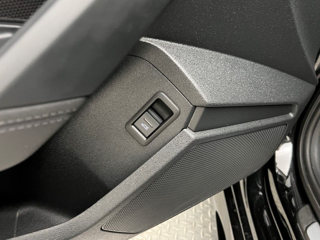 Thumbnail: 2022 Audi RS 3 - 28