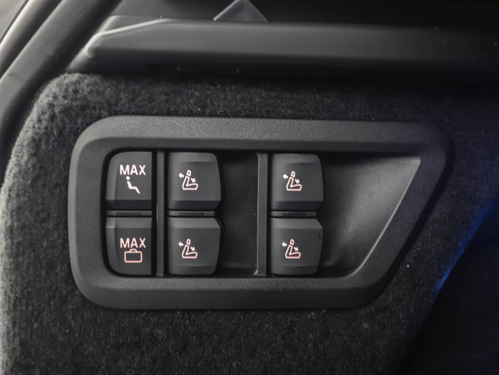 Thumbnail: 2026 BMW X7 - 27