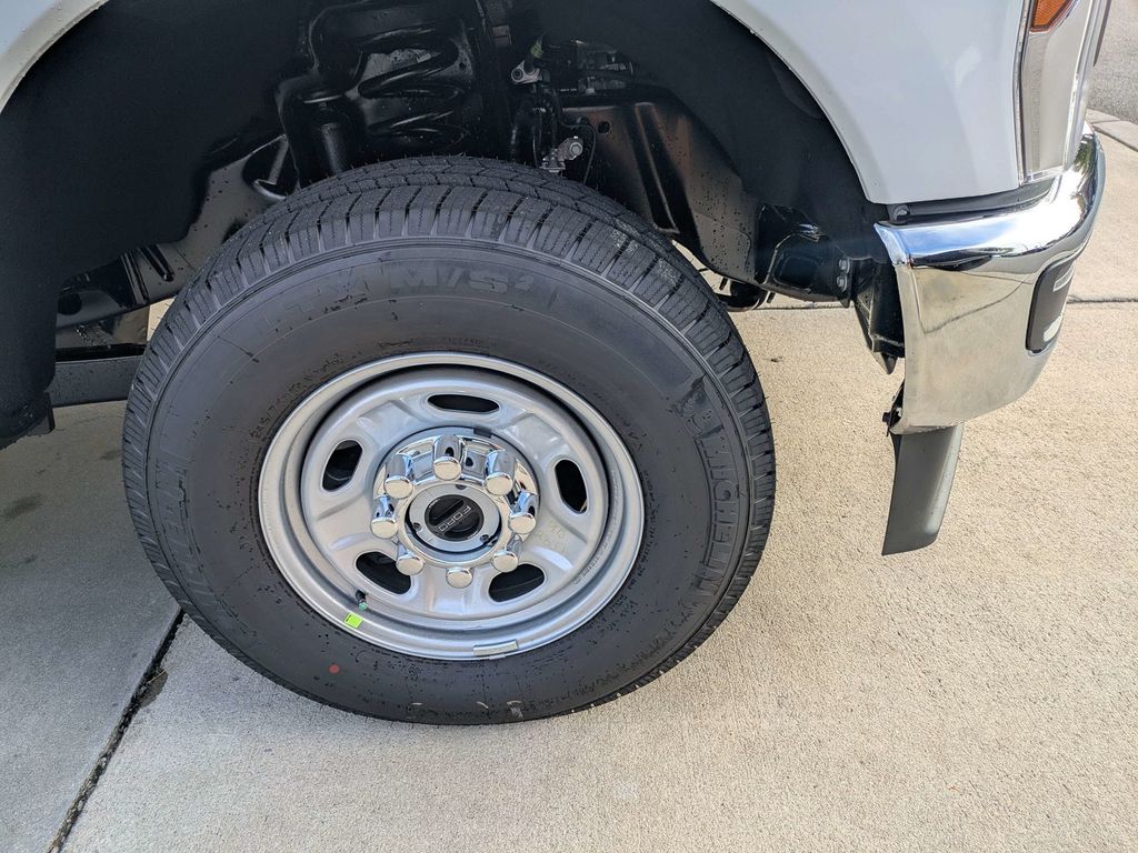 2027 Ford F-250 Super Duty XL